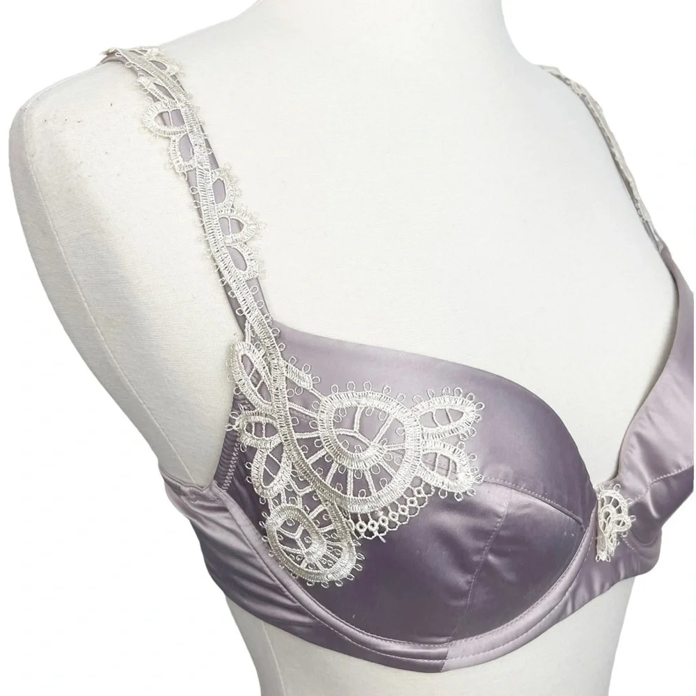 Masquerade harlequin amira